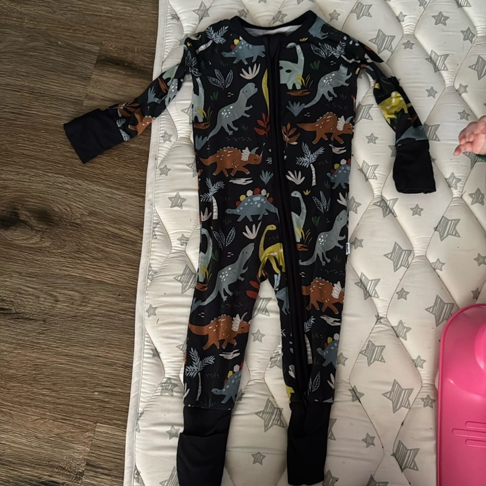 Dinosaur Little Sleepies Onesie Pajama Size 0-3‎ Month